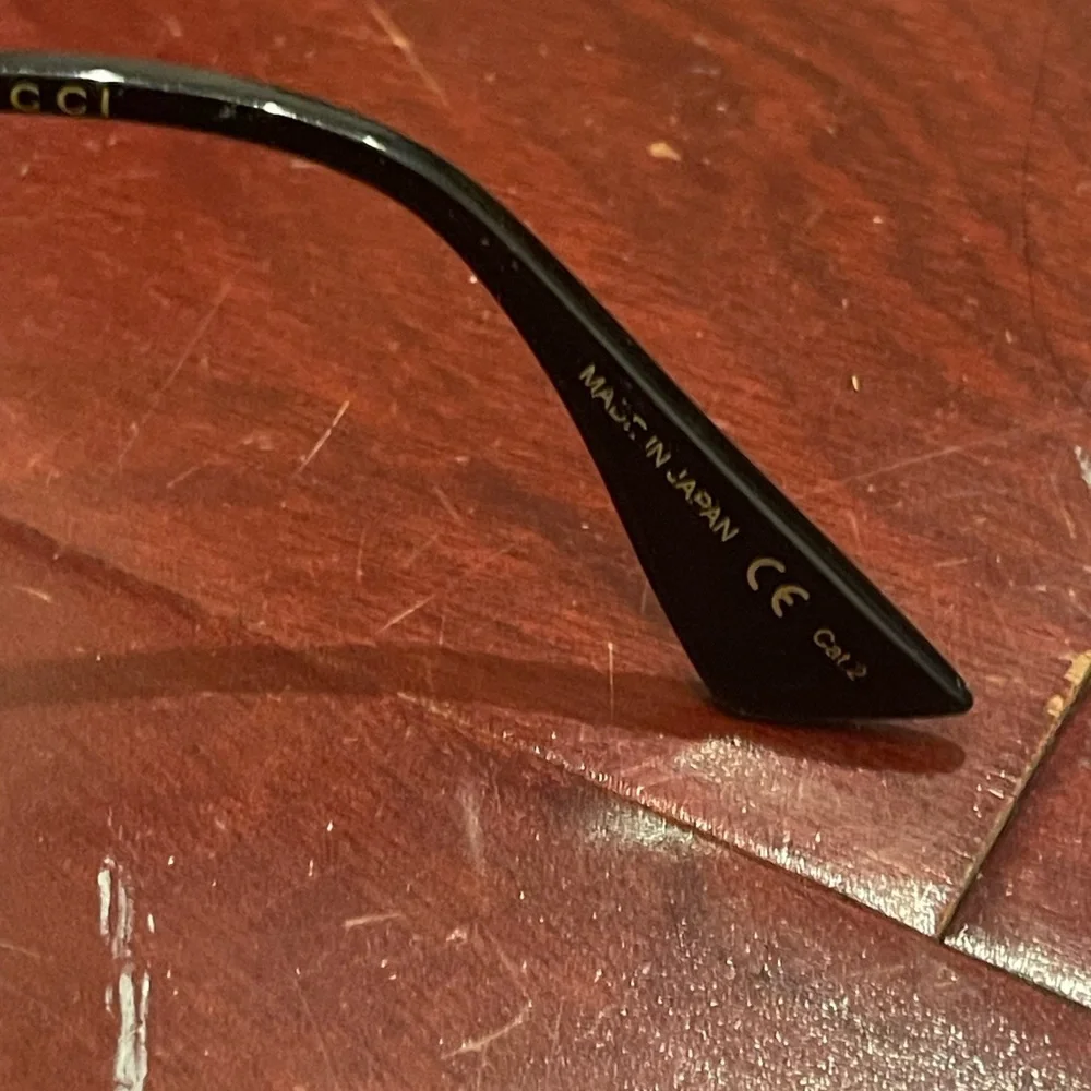 Gucci Women's GG0606SK Sunglasses - Picture 4 of 9